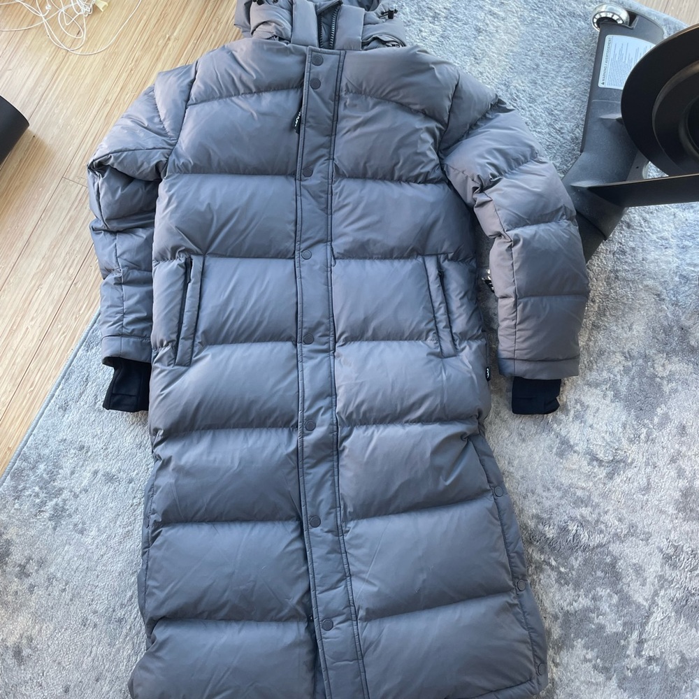 Aritzia Super Puff- NWT